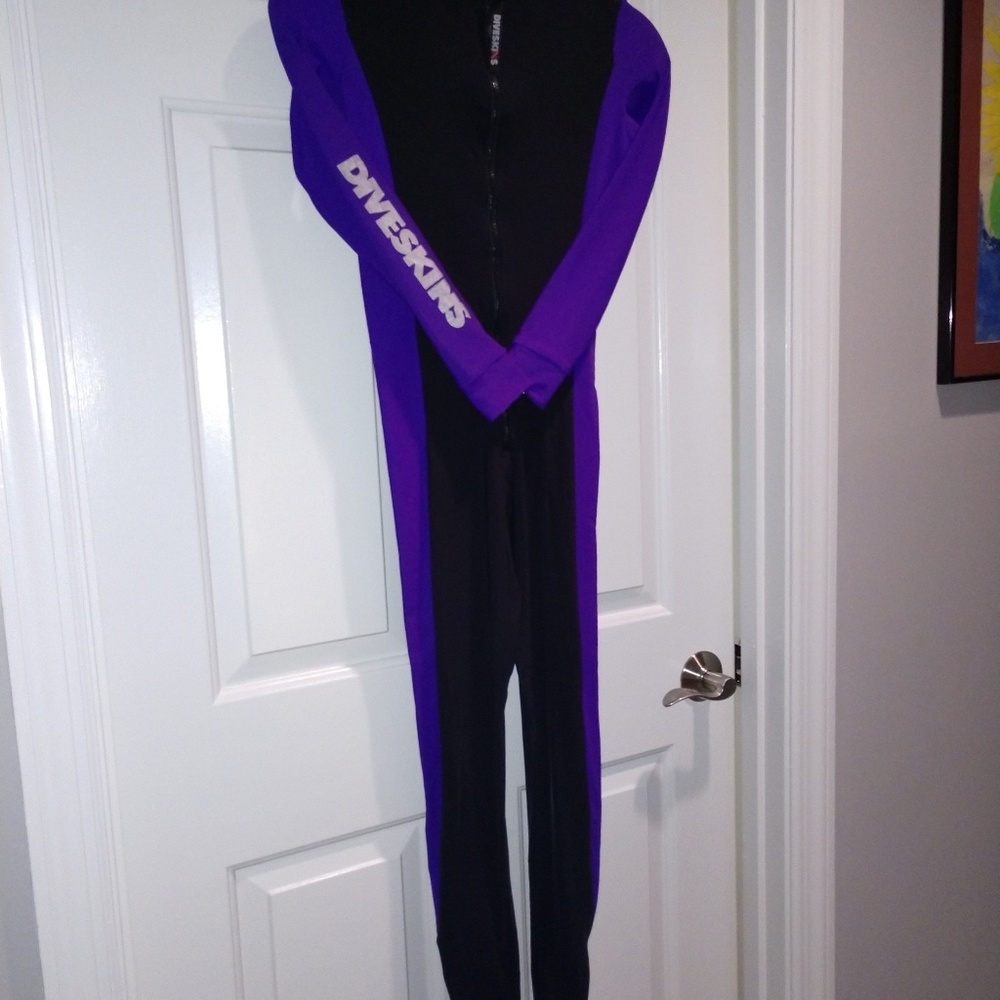 Ladies dive skin size M
